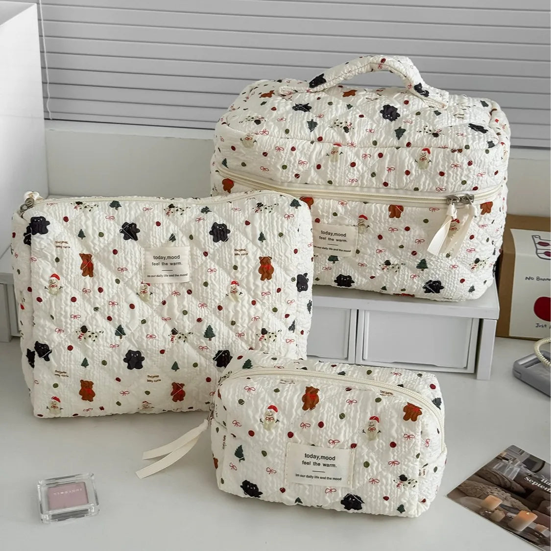 Ladies' Cosmetic Bags Cartoon Snowman Large Capacity Portable Storage Bags Teddy Bear Print Christmas Cute Kawaii Makeup Bags