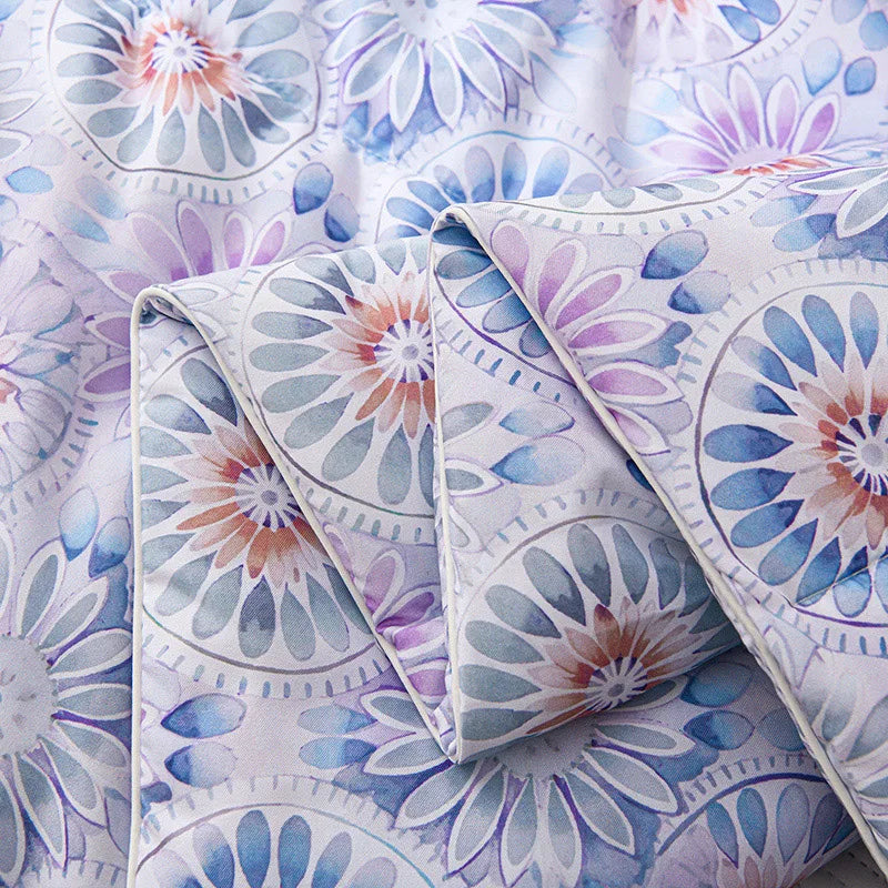 Soft Cloud-feeling Summer Duvet Thin Skin-friendly Breathable Comforter Cool Refreshing Blanket Lightweight Single Double Quilt