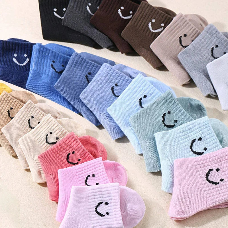 10 Pairs of Cute Solid-Color Smiling Face Pattern Children's Mid-Calf Socks, Suitable for Boys and Girls Socks